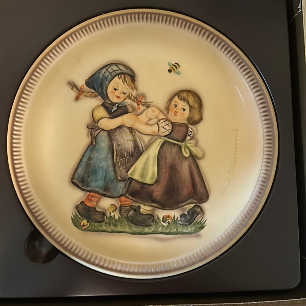 Hummel plate 1980